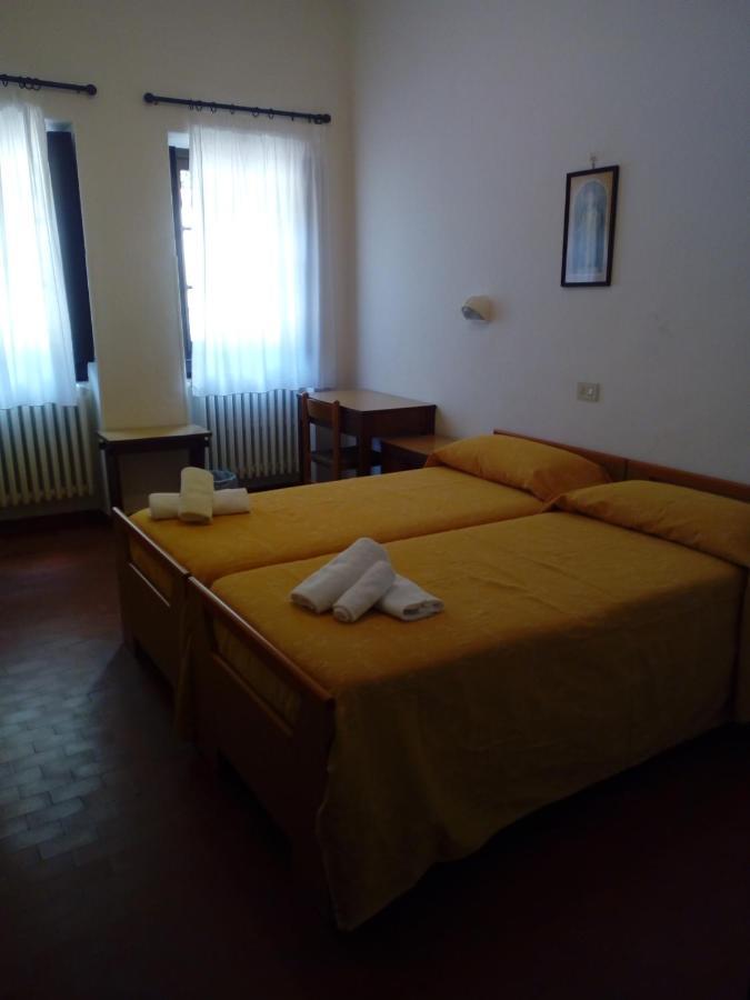 Hotel Oasi San Francesco - Casa Per Ferie à Chiusi della Verna Extérieur photo